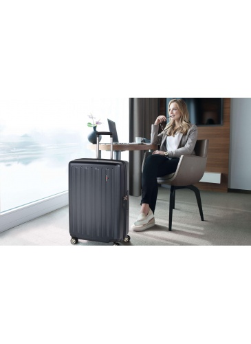Trolley 66 cm HARDWARE PROFILE PLUS BLUE