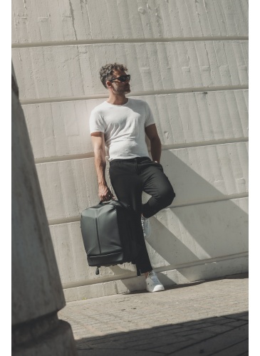 Mugursoma Jump Obsidian 45x35x20 cm melns